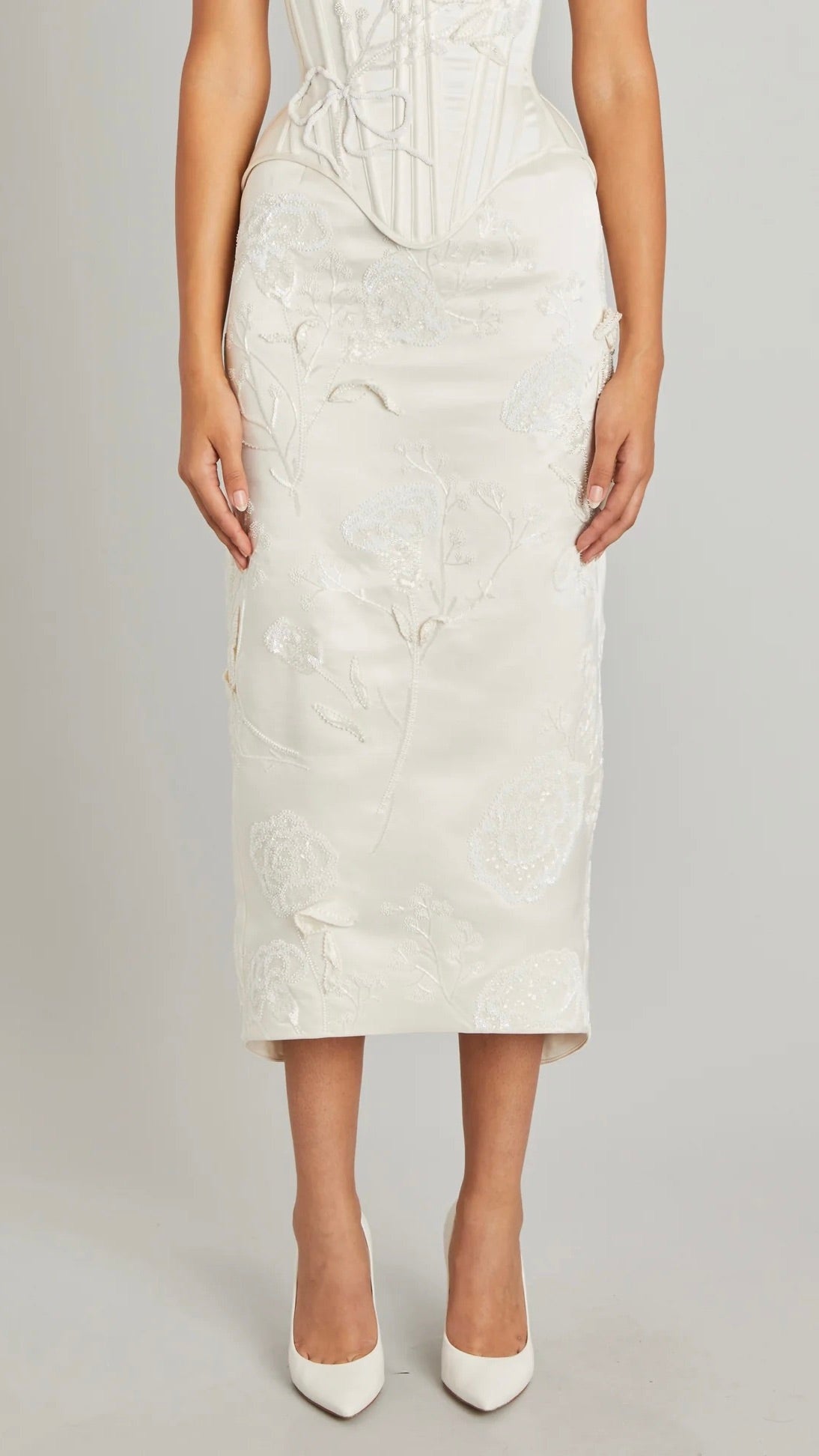 Mid-Calf Wasp Skirt with Carnation Embroidery
