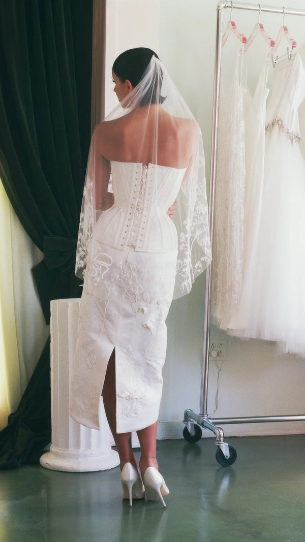 Mid-Calf Wasp Skirt with Carnation Embroidery